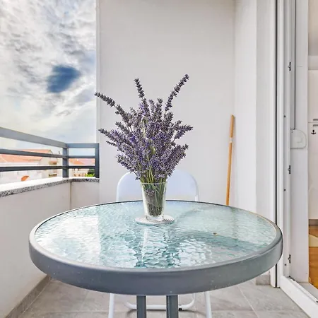 아파트 Modern In Peaceful Area - *