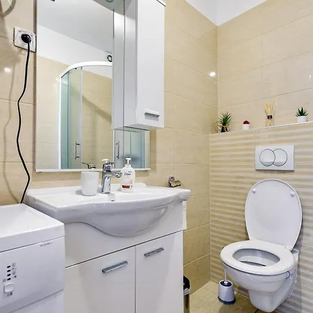 Modern In Peaceful Area - *