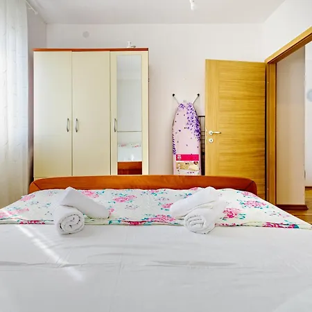 Modern In Peaceful Area - *